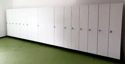 Umkleideschrank
