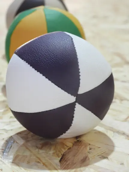 Oină-Ball